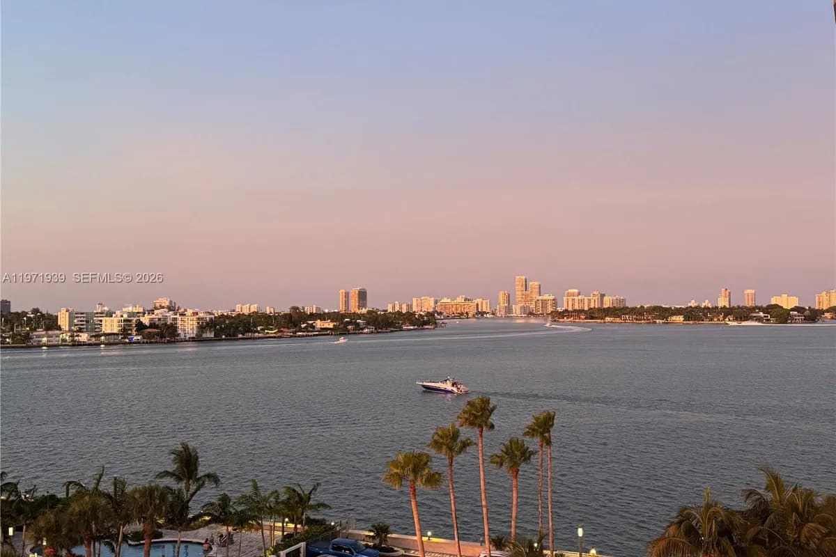 7501 E Treasure Dr # 7L, North Bay Village FL 33141