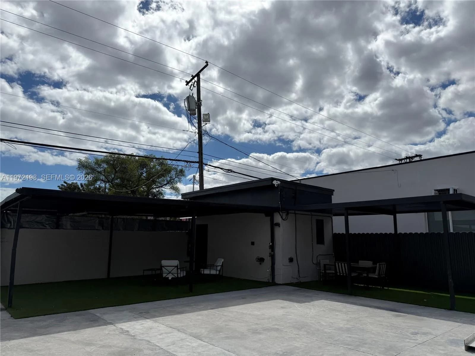 561 NW 29th St, Miami FL 33127