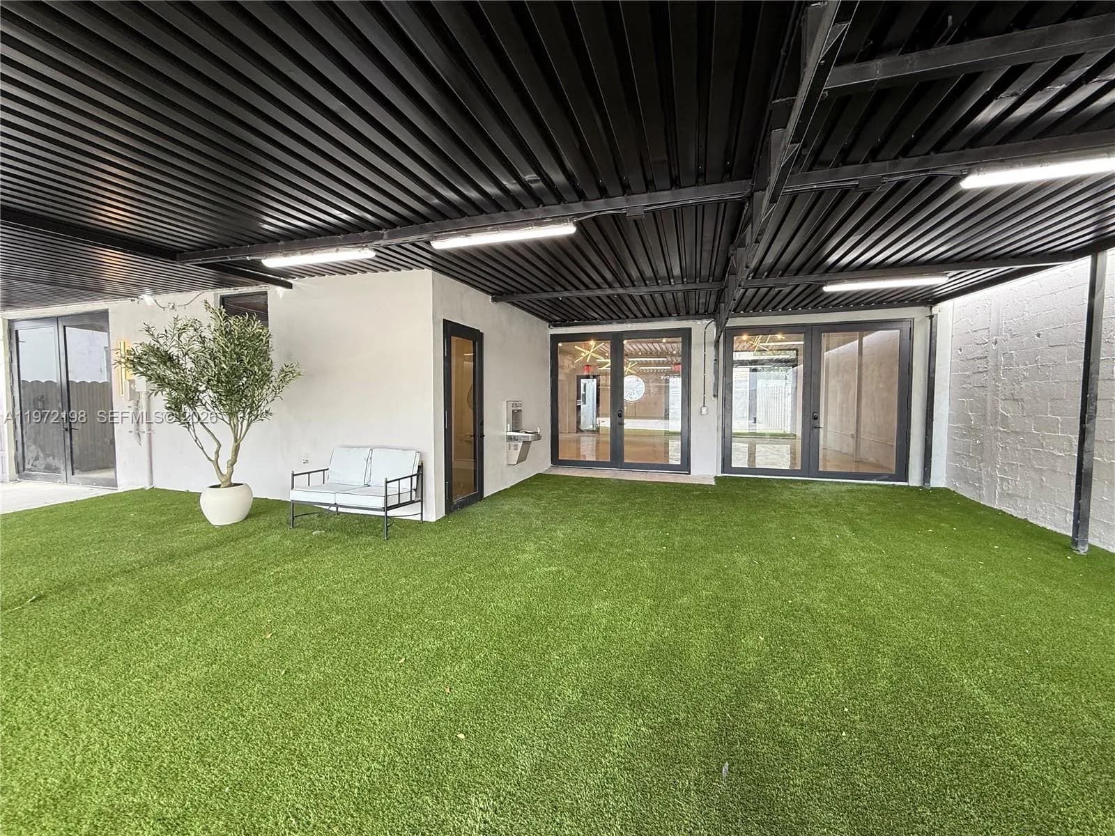 561 NW 29th St, Miami FL 33127