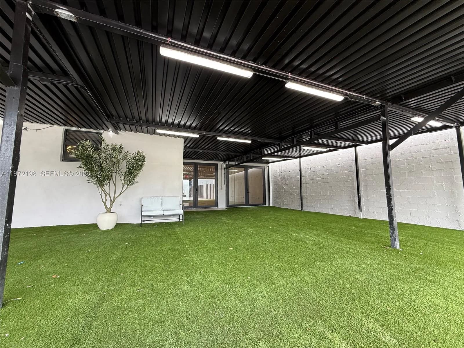 561 NW 29th St, Miami FL 33127