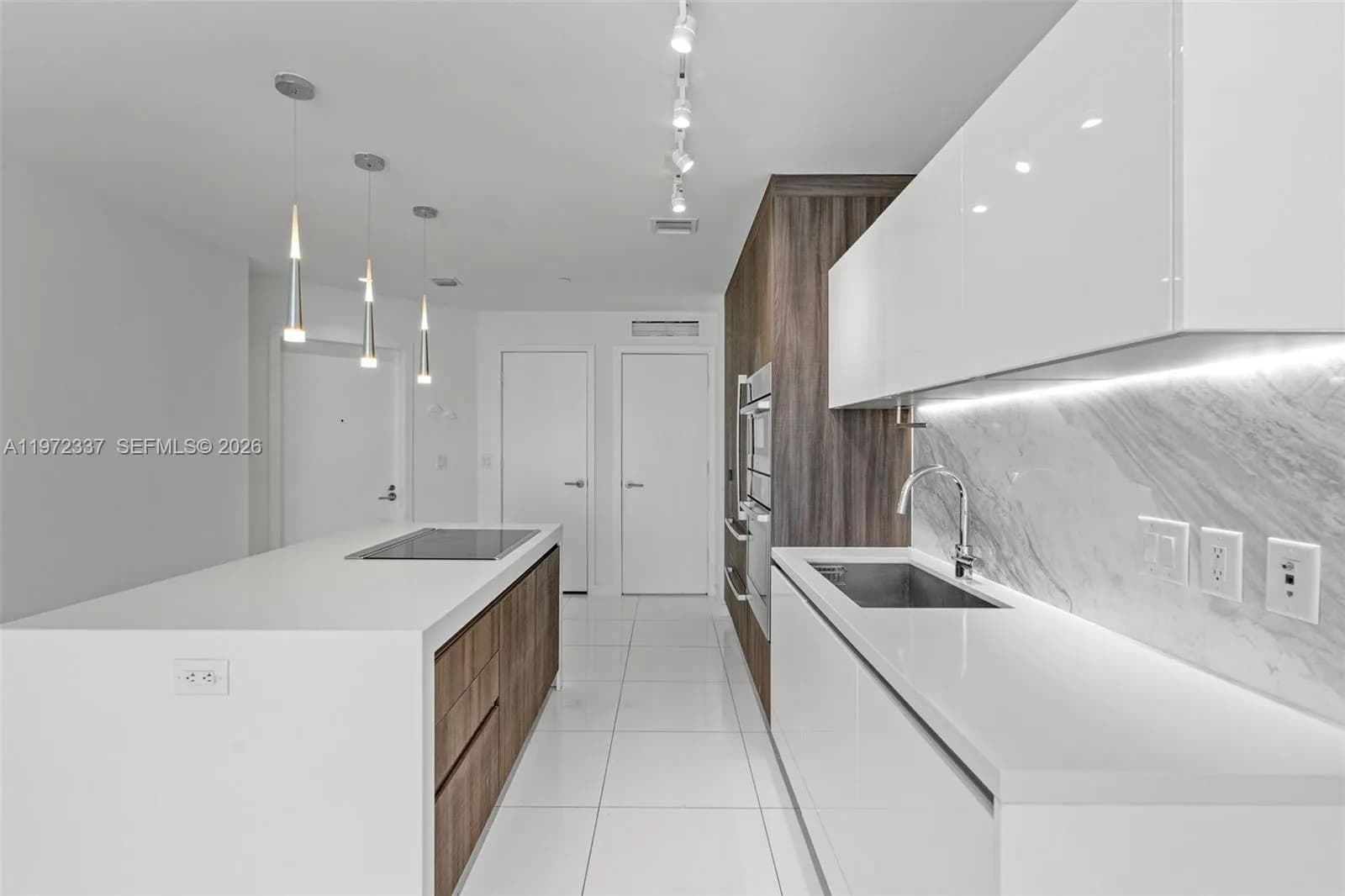 1 bedroom 2 bath for sale at 851 NE 1st Ave # 1506, Miami FL 33132