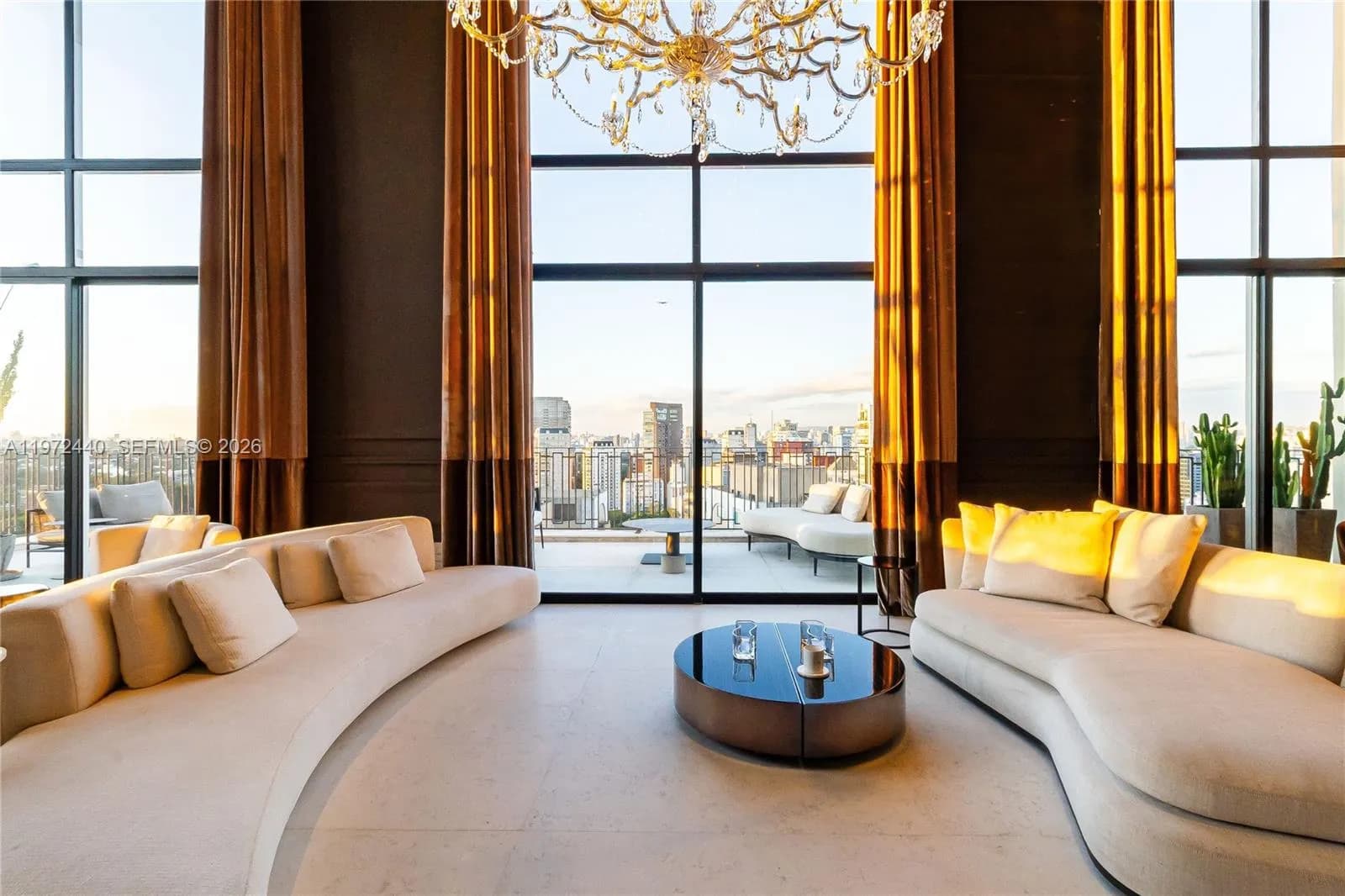 1377 Rua Leopoldo Couto de Magalhães Junior, FL 04542-001