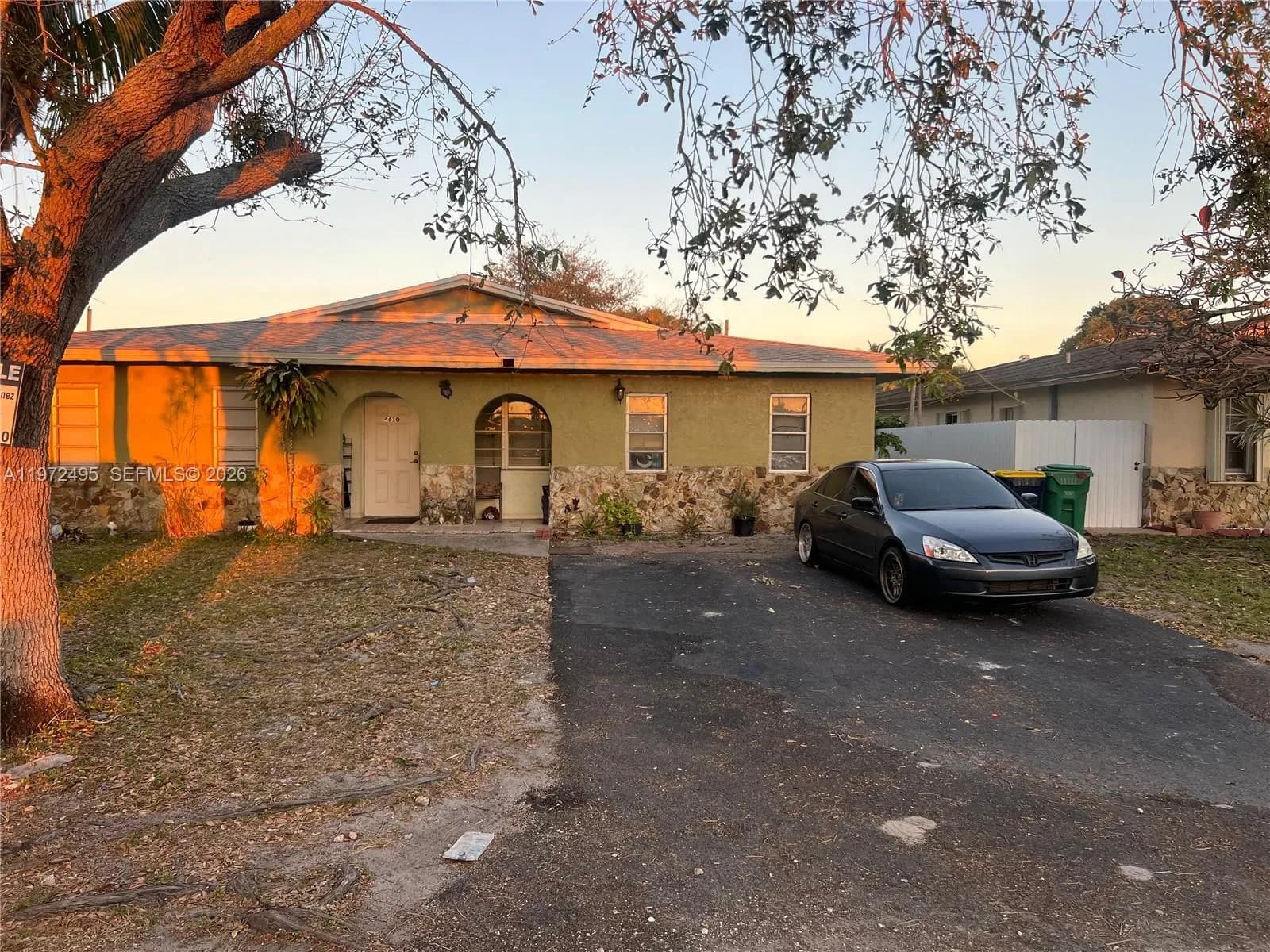 4610 SW 43rd Ter, Dania Beach FL 33314