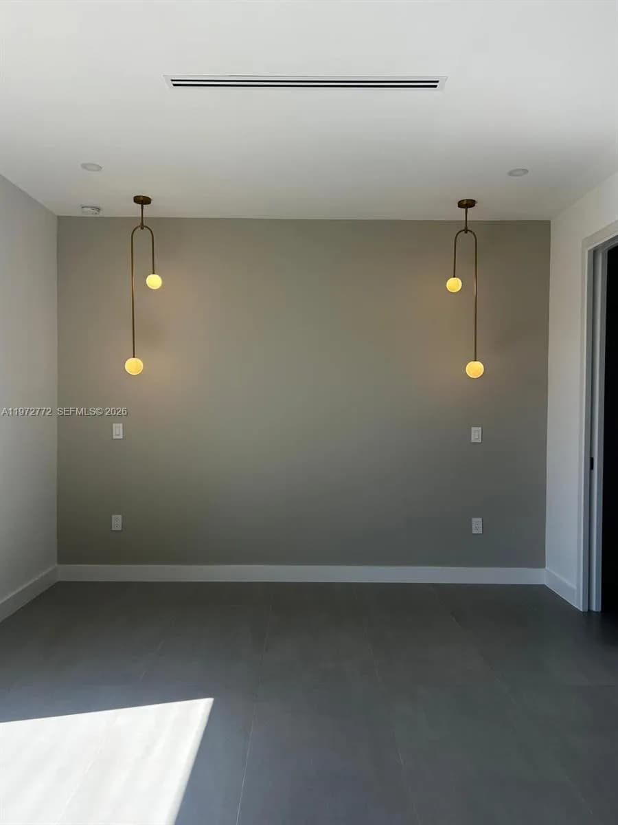 2700 SW EMBERS TE, Cape Coral FL 33991