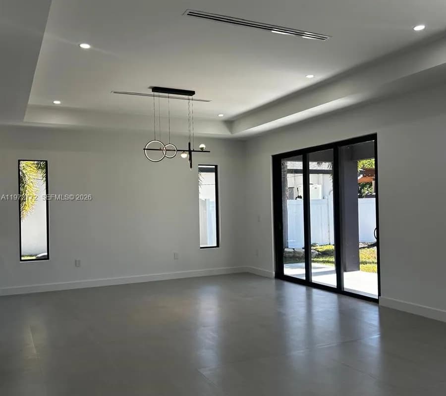 2700 SW EMBERS TE, Cape Coral FL 33991