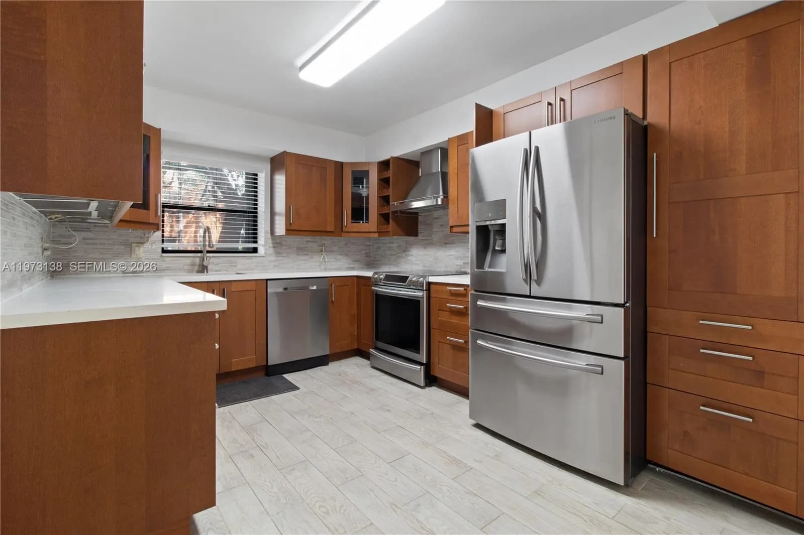 16401 Golf Club Rd # 102, Weston FL 33326