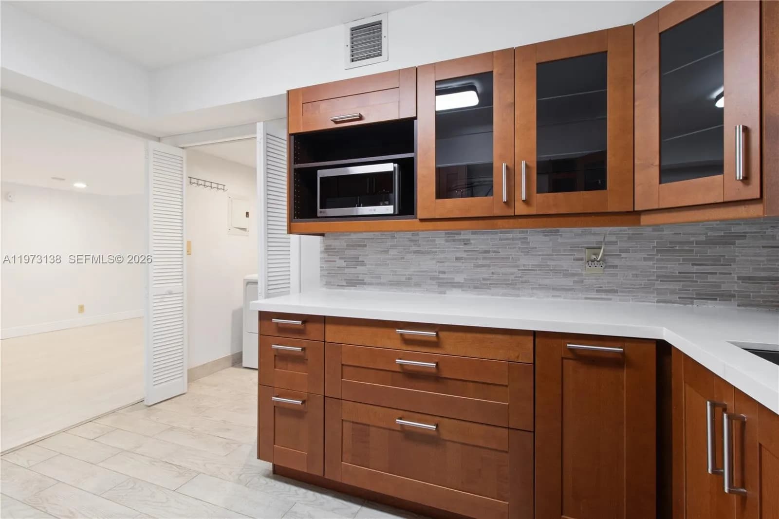 16401 Golf Club Rd # 102, Weston FL 33326