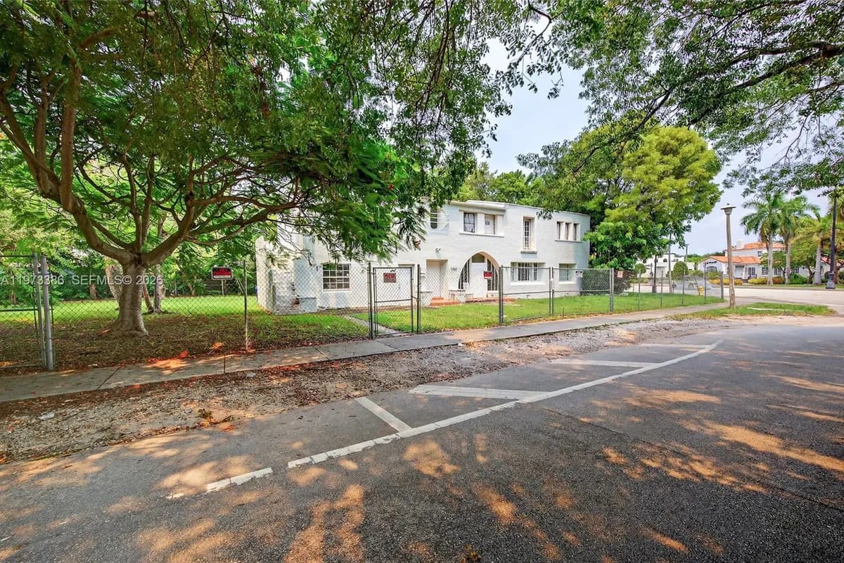 5800 Biscayne Blvd, Miami FL 33137