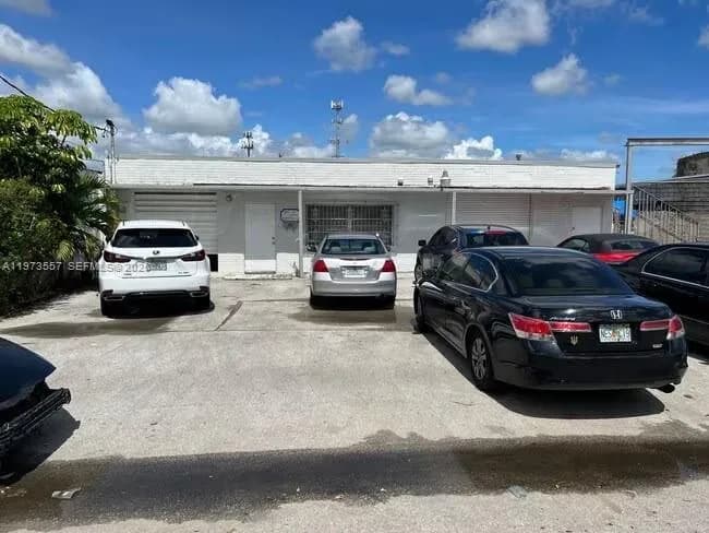 2324 SW 56th Ter, West Park FL 33023