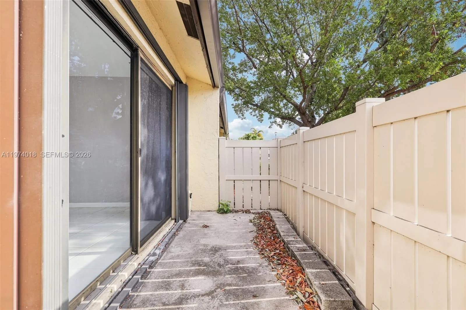 653 Banks Rd, Margate FL 33063