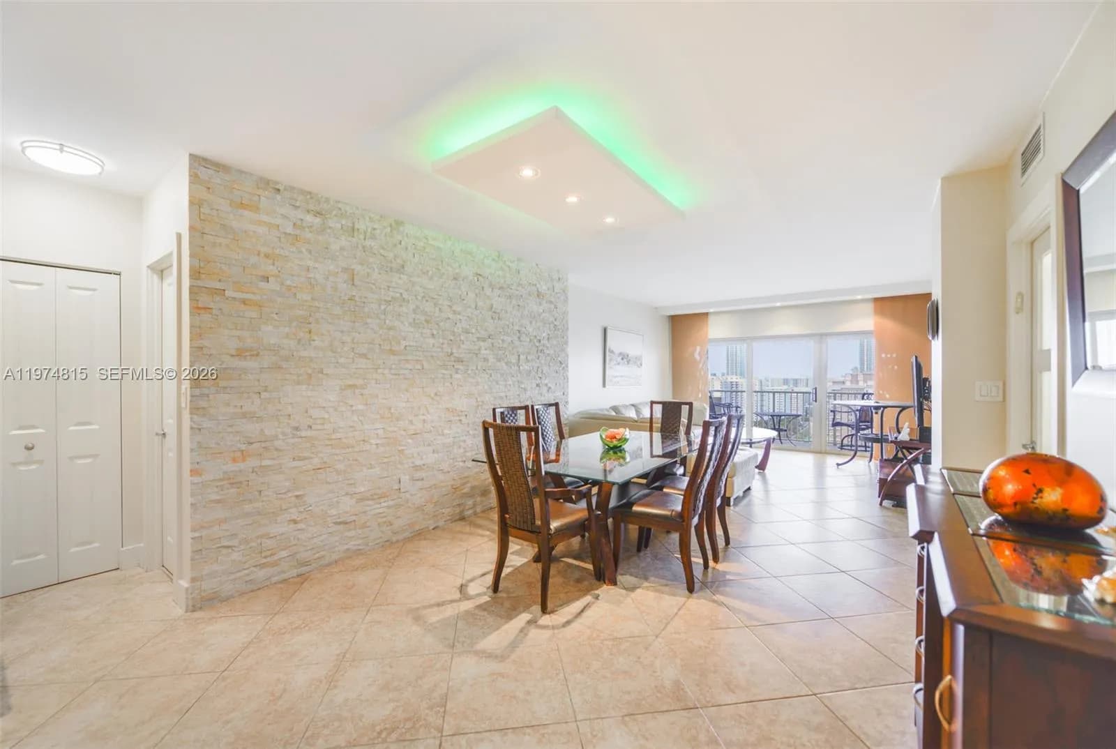 1980 S Ocean Dr # 21M, Hallandale Beach FL 33009