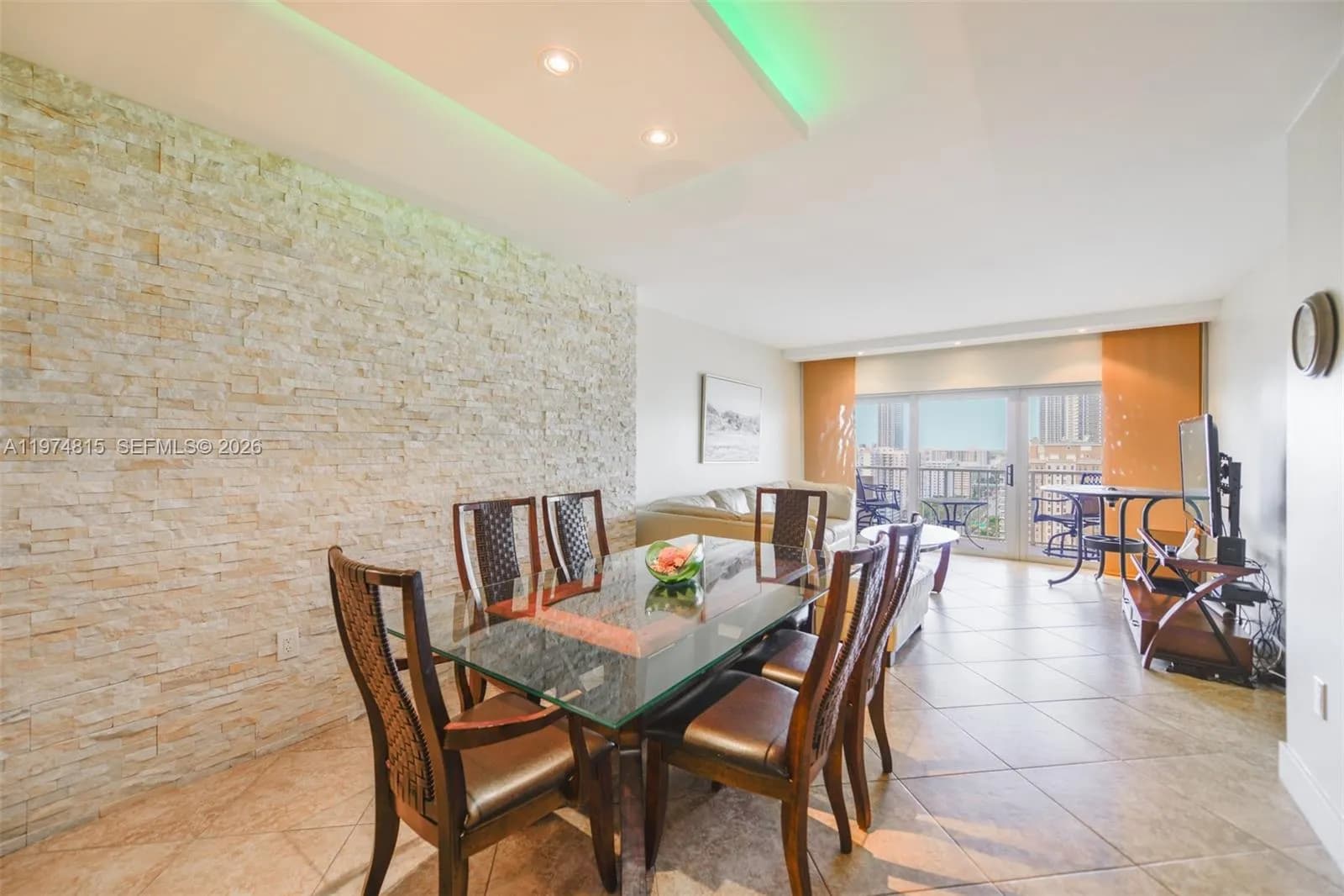 1980 S Ocean Dr # 21M, Hallandale Beach FL 33009