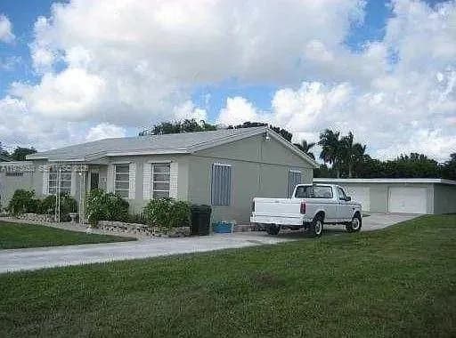 378 SW 6th St, Florida City FL 33034