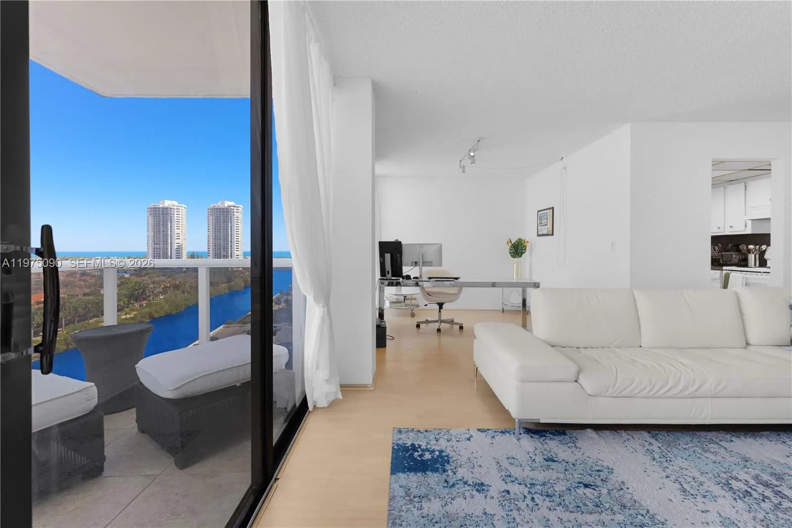 3625 N Country Club Dr # 1401, Aventura FL 33180