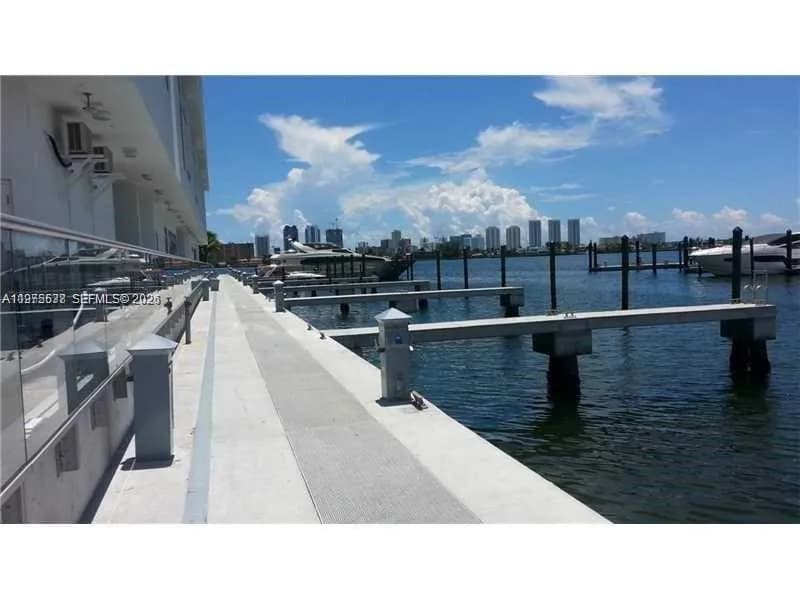 17301 BISCAYNE BLVD#48, North Miami Beach FL 33160