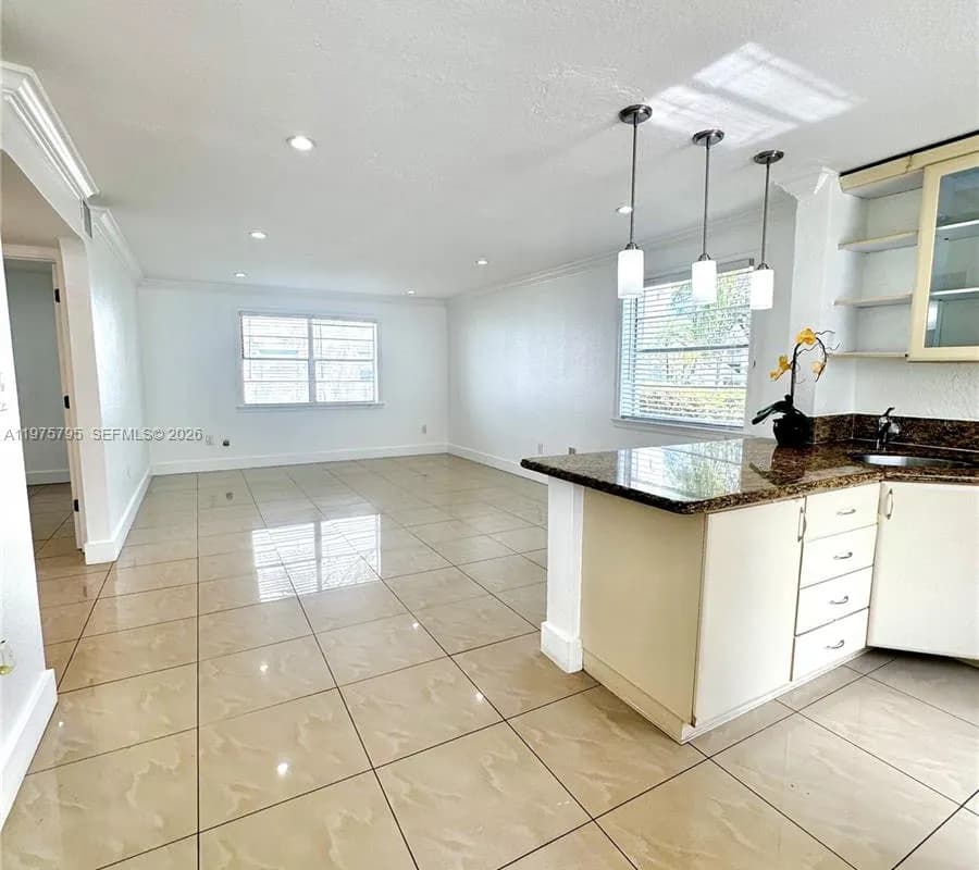 17255 SW 95th Ave # 101, Palmetto Bay FL 33157