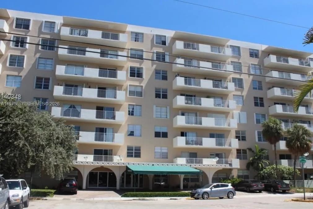 1455 N Treasure DR # 4L, North Bay Village FL 33141