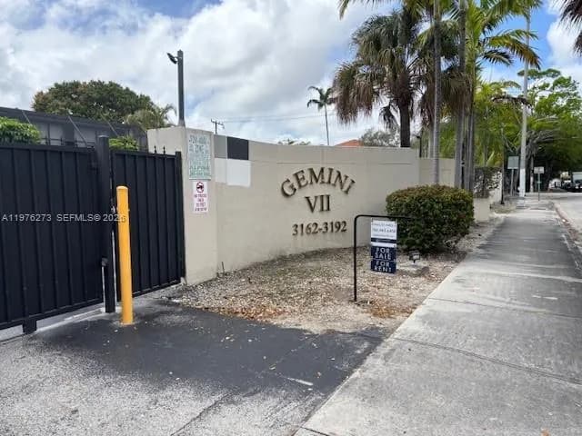 3190 Bird Ave # 15, Coconut Grove FL 33133