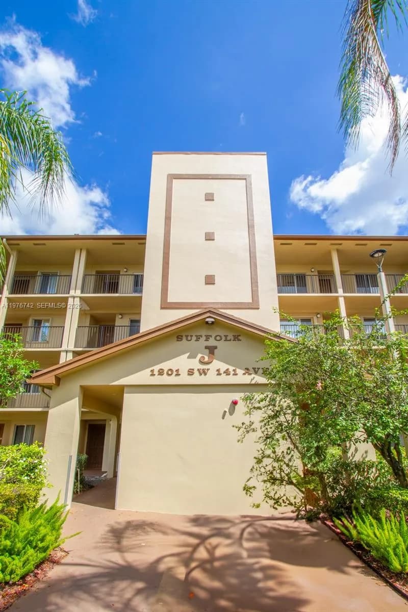 1201 SW 141st Ave # 110J, Pembroke Pines FL 33027