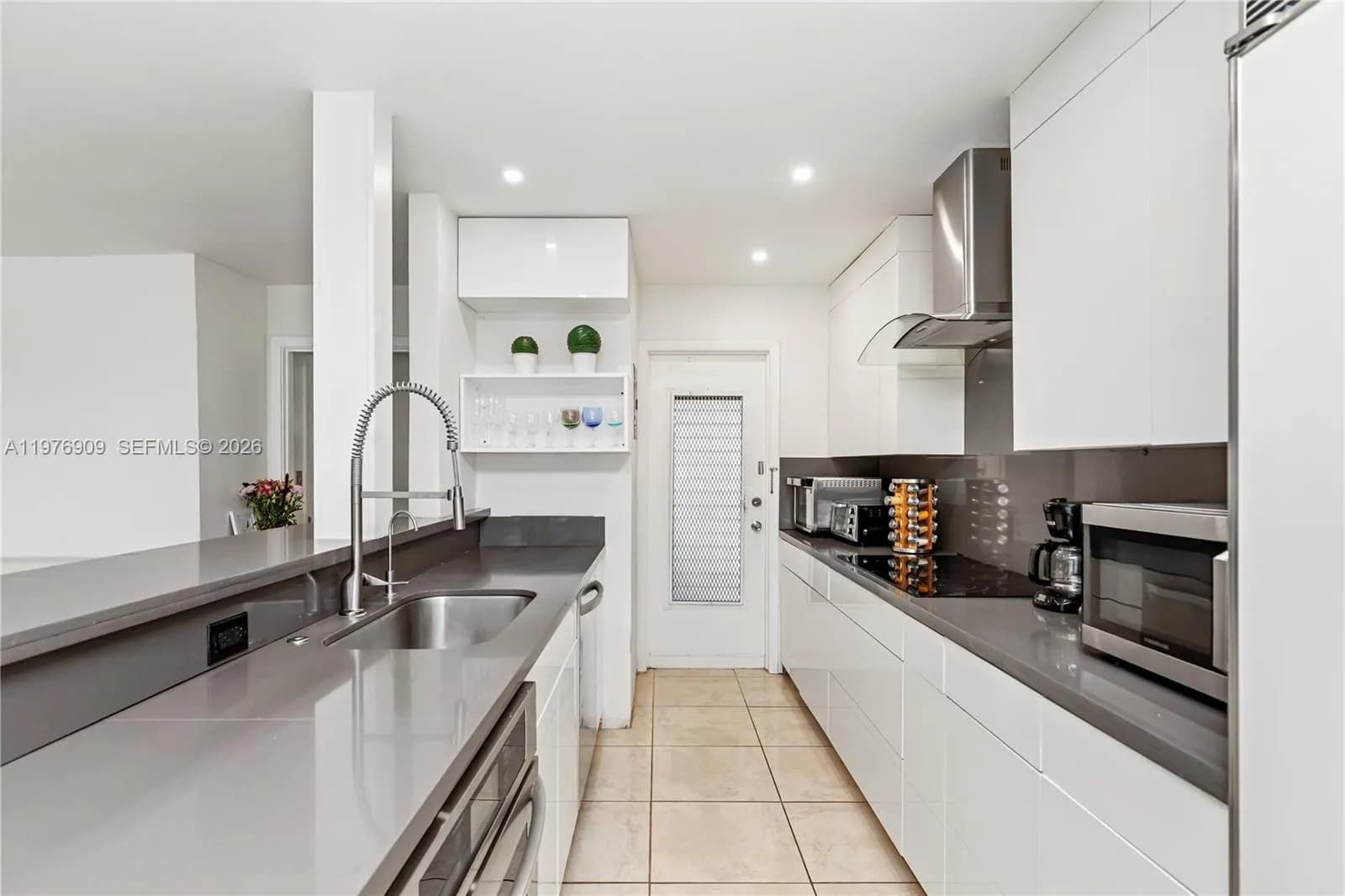 1400 N Tallwood Ave # 306, Hollywood FL 33021