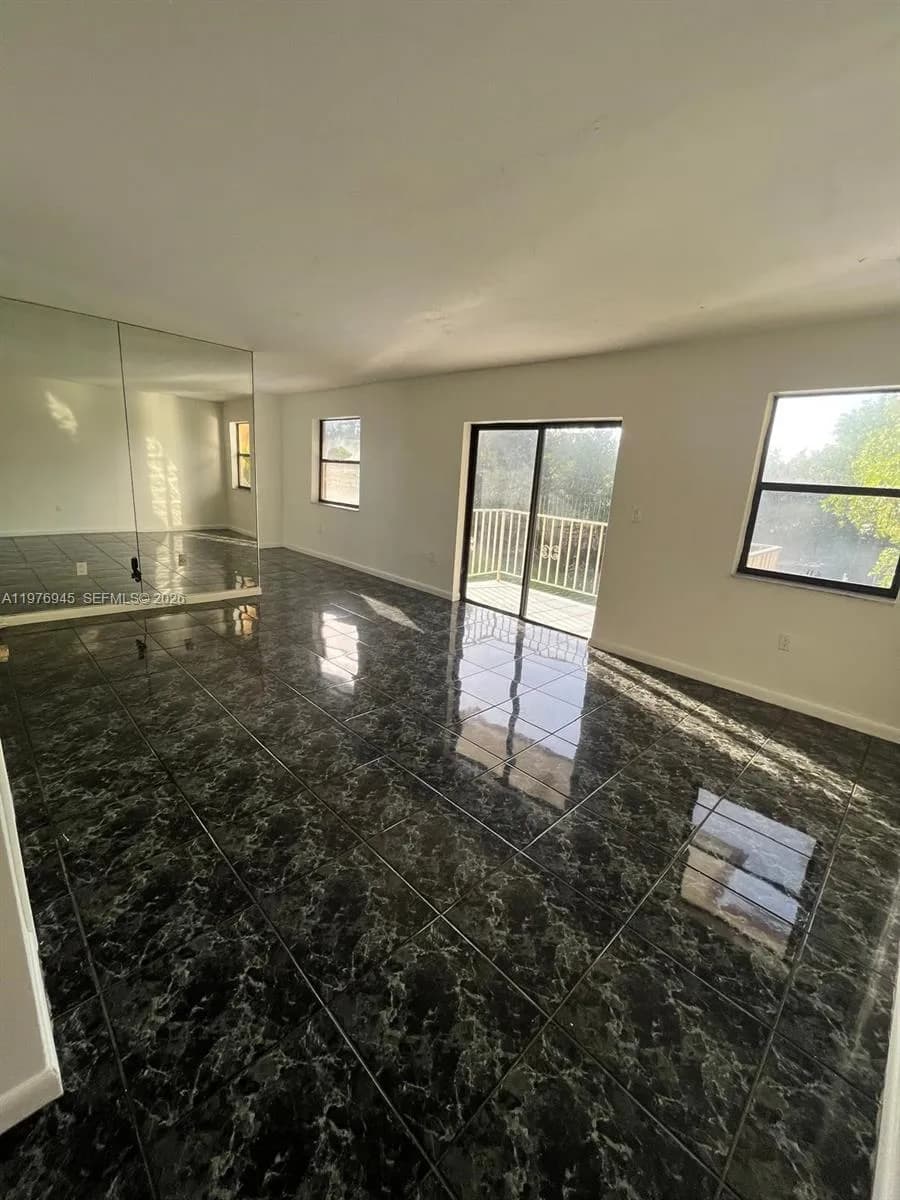 3522 NE 166th St # 10, North Miami Beach FL 33160