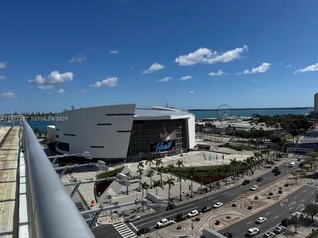 888 Biscayne Blvd # 4011, Miami FL 33132