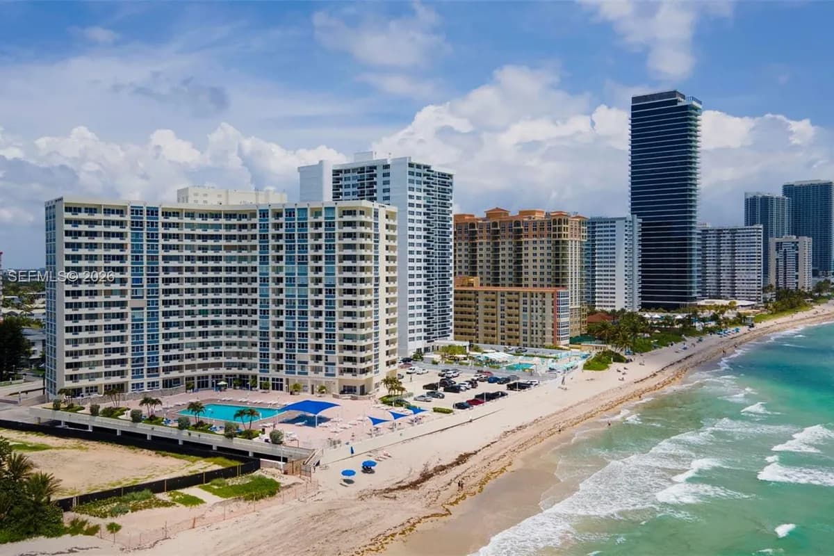 3180 S Ocean Dr # 322, Hallandale Beach FL 33009