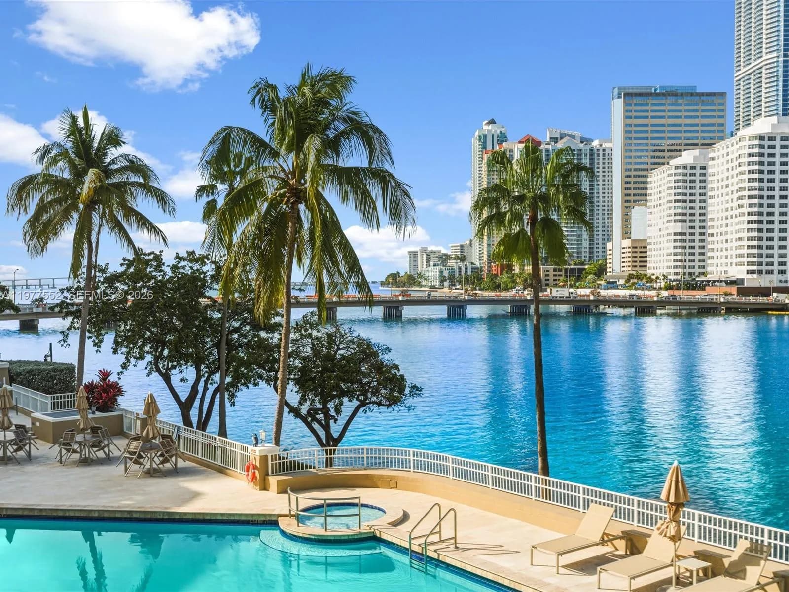 1 bedroom 1 bath for sale at 701 Brickell Key Blvd # 301, Miami FL 33131
