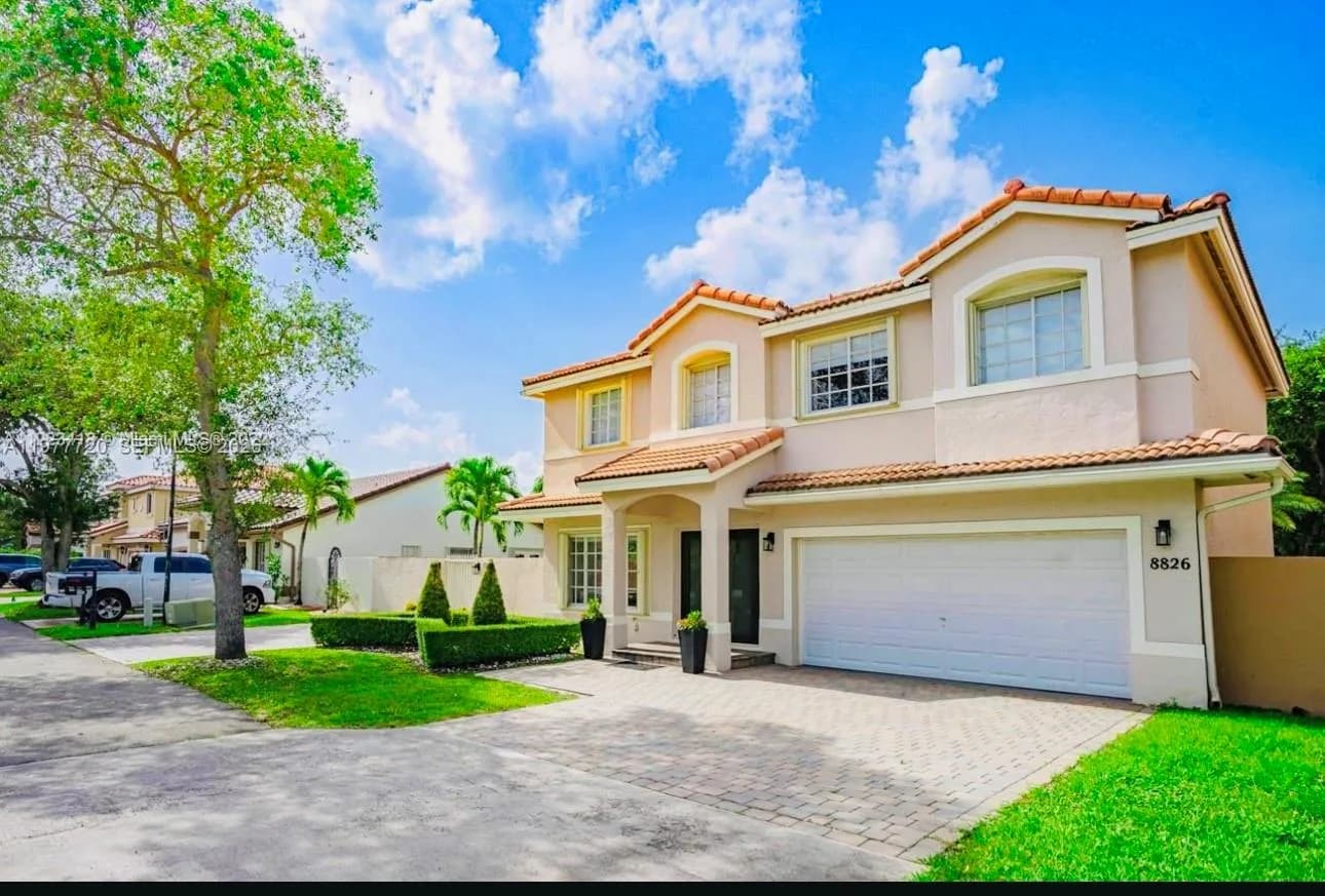 8826 NW 189th Ter, Hialeah FL 33018