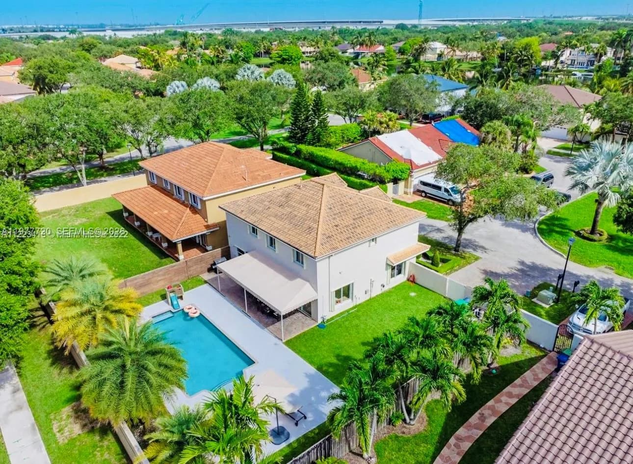 8826 NW 189th Ter, Hialeah FL 33018