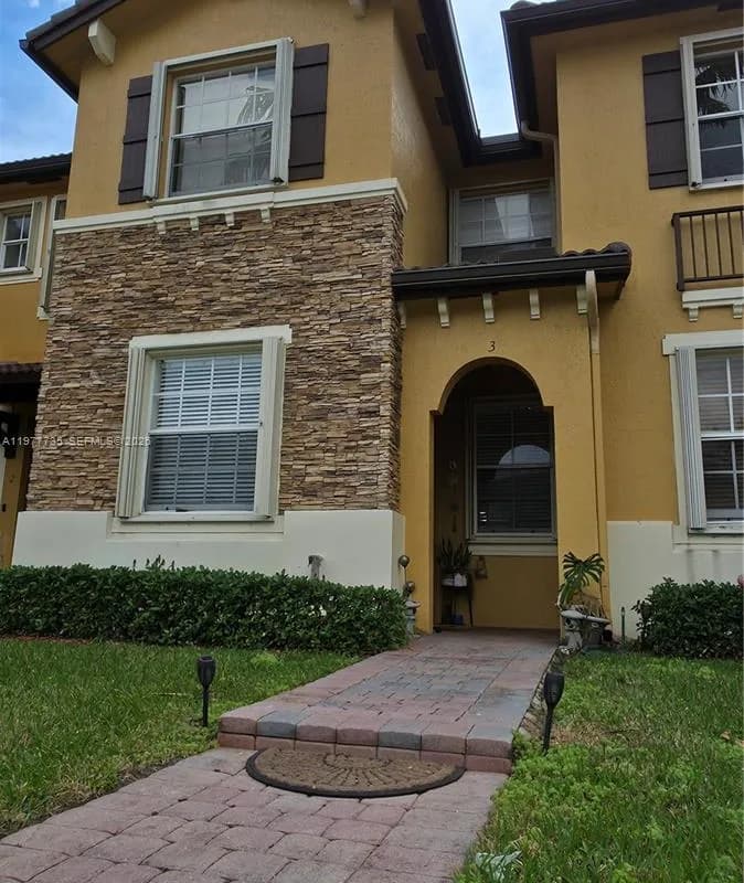 9207 SW 227th St # 3, Cutler Bay FL 33190