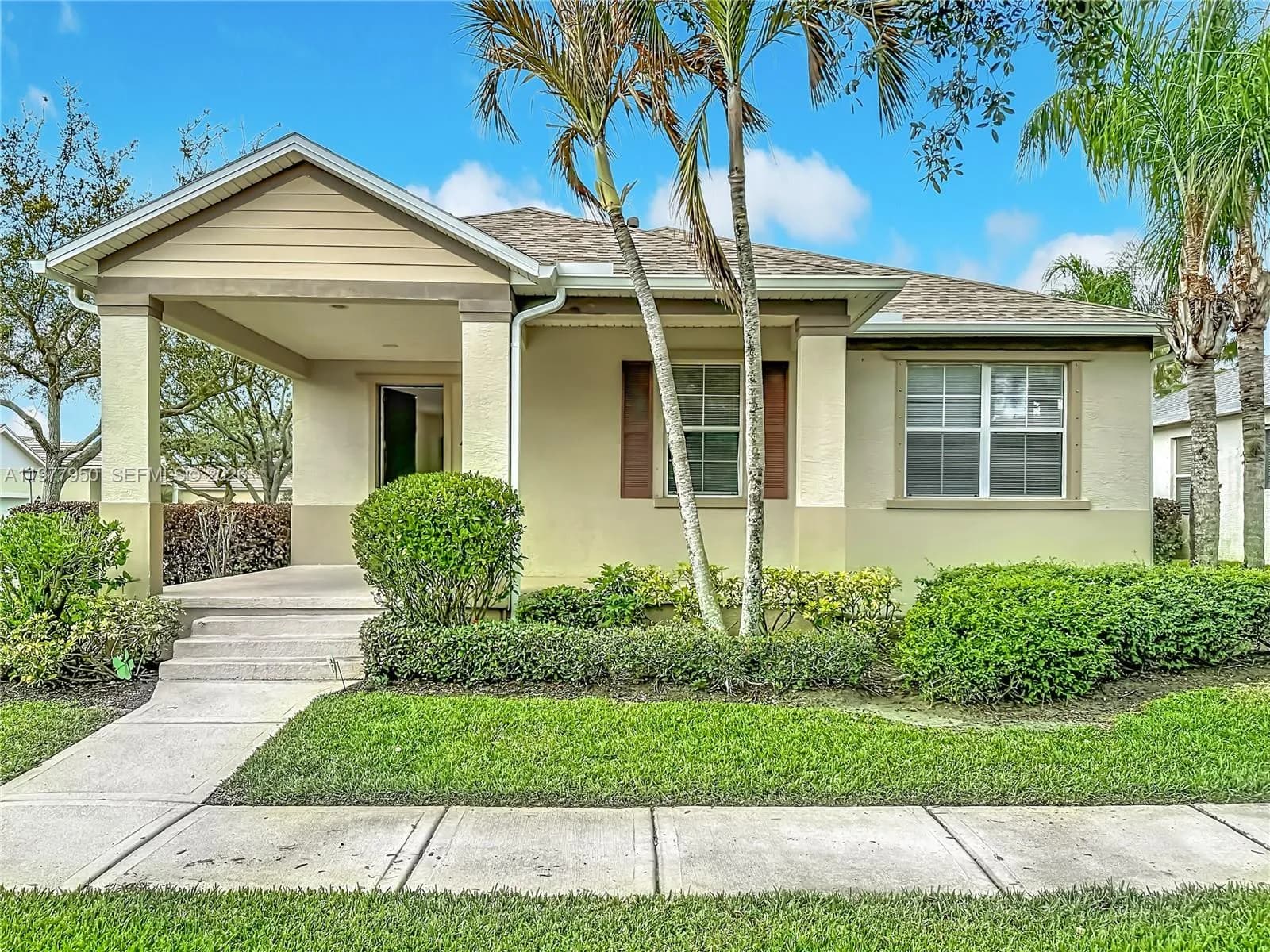 1270 E Classic Ct, Vero Beach FL 32966