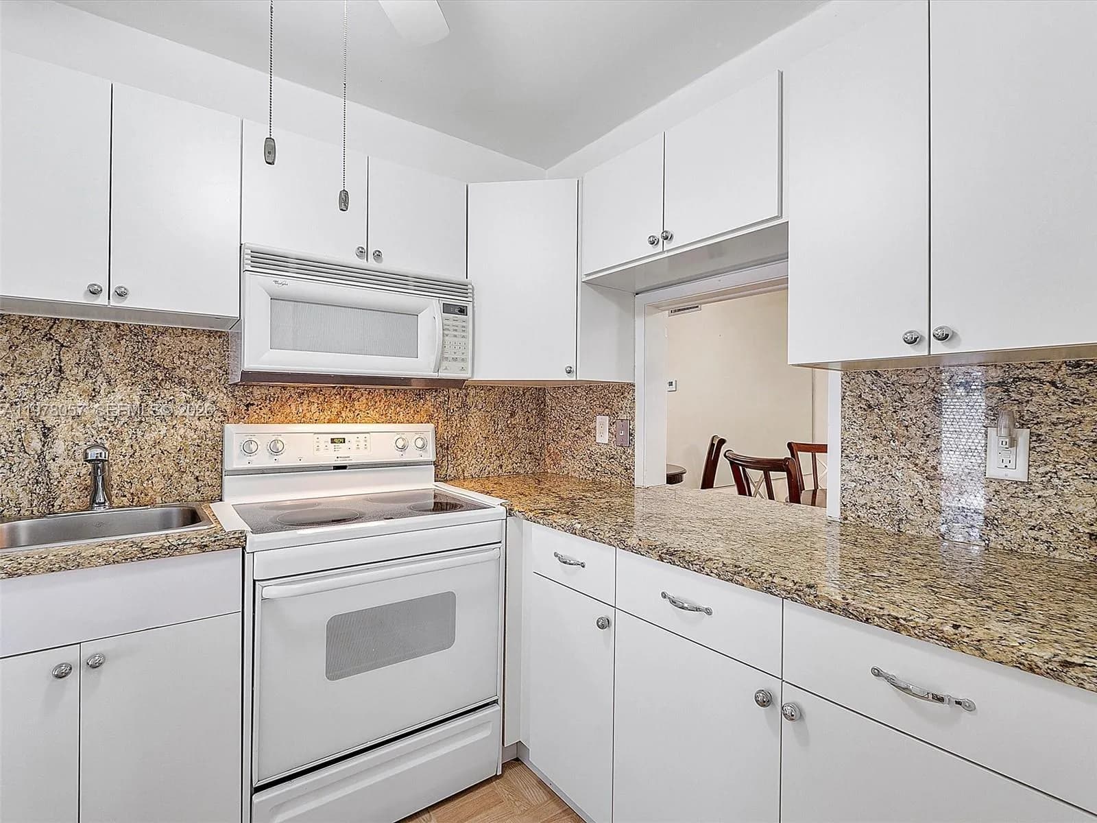 2050 NE 39th St # W212, Lighthouse Point FL 33064