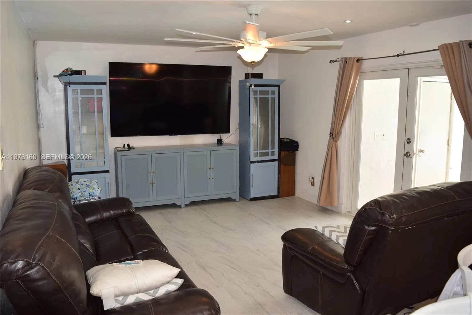 5317 Van Buren St, Hollywood FL 33021