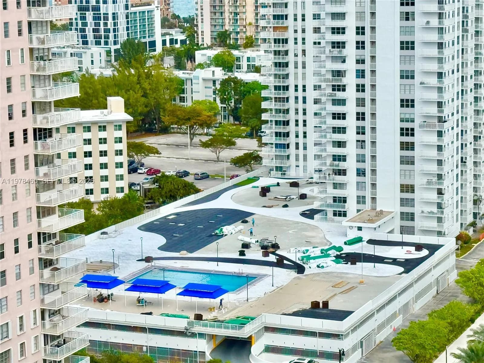 2 bedroom 2 bath for sale at 231 174th St # 1501, Sunny Isles Beach FL 33160