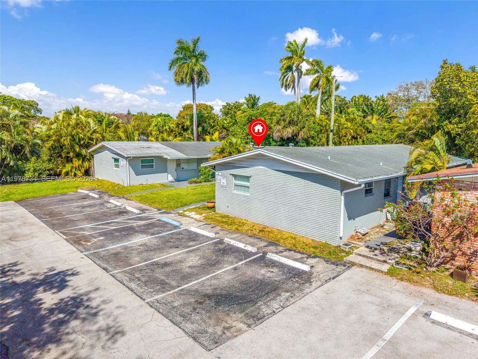 355 NW 32nd St, Oakland Park FL 33309