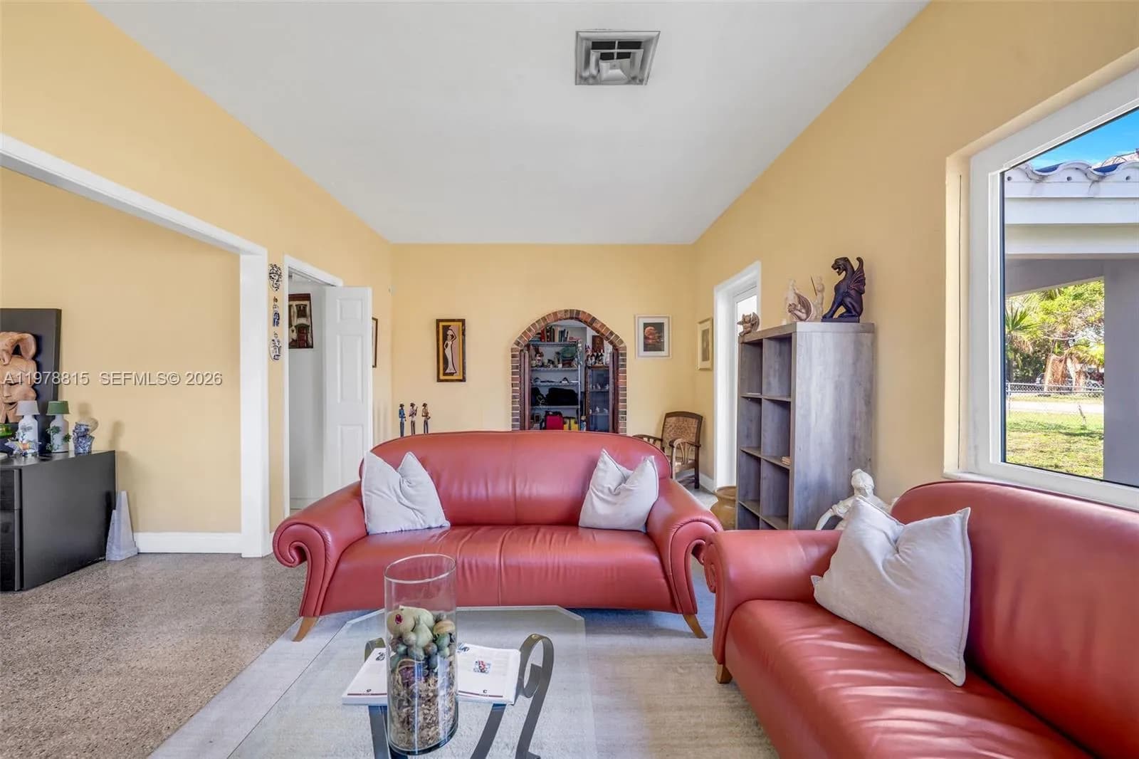 2048 NE 180th St, North Miami Beach FL 33162