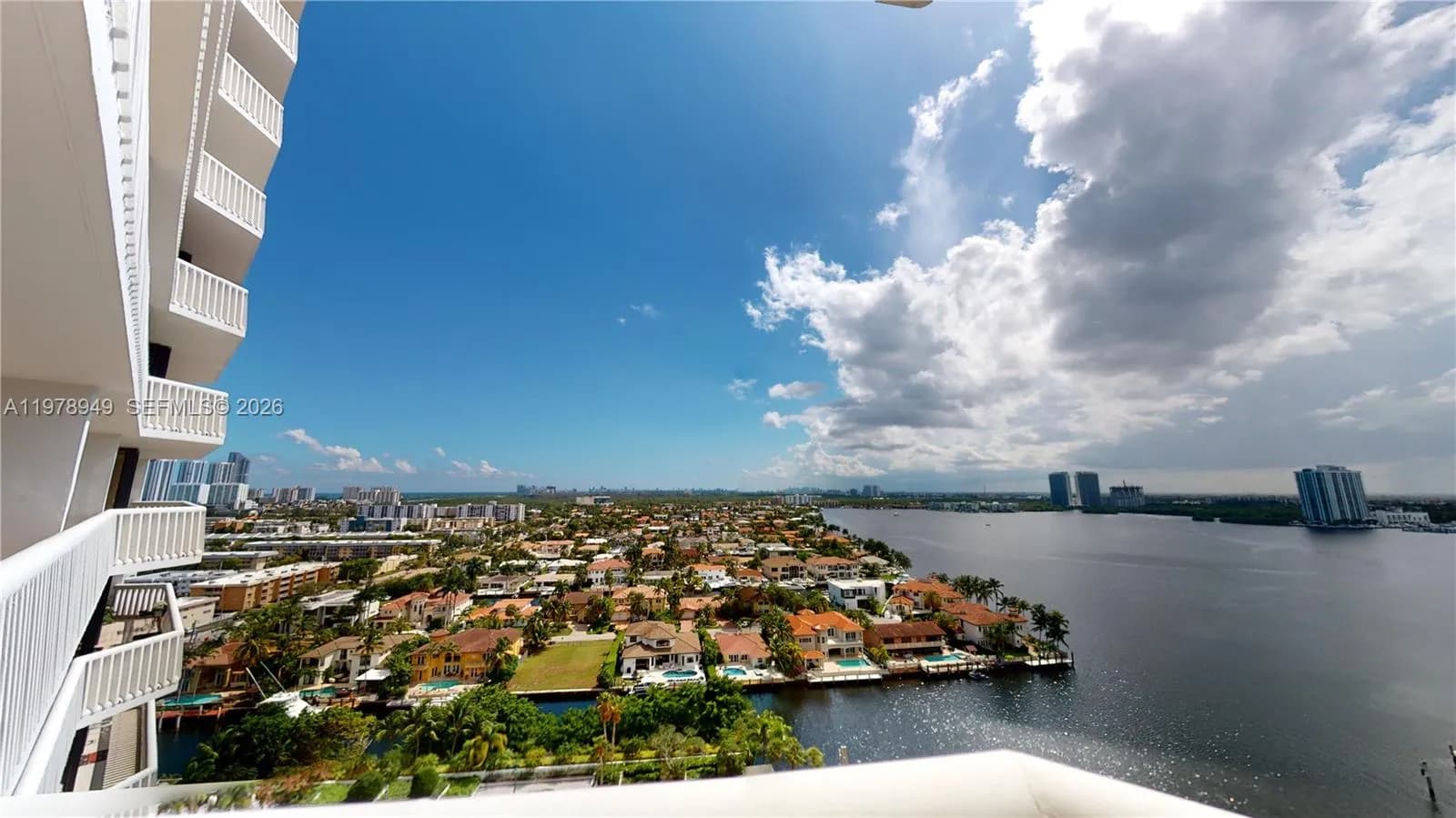 1000 W Island Blvd # 1812, Aventura FL 33160