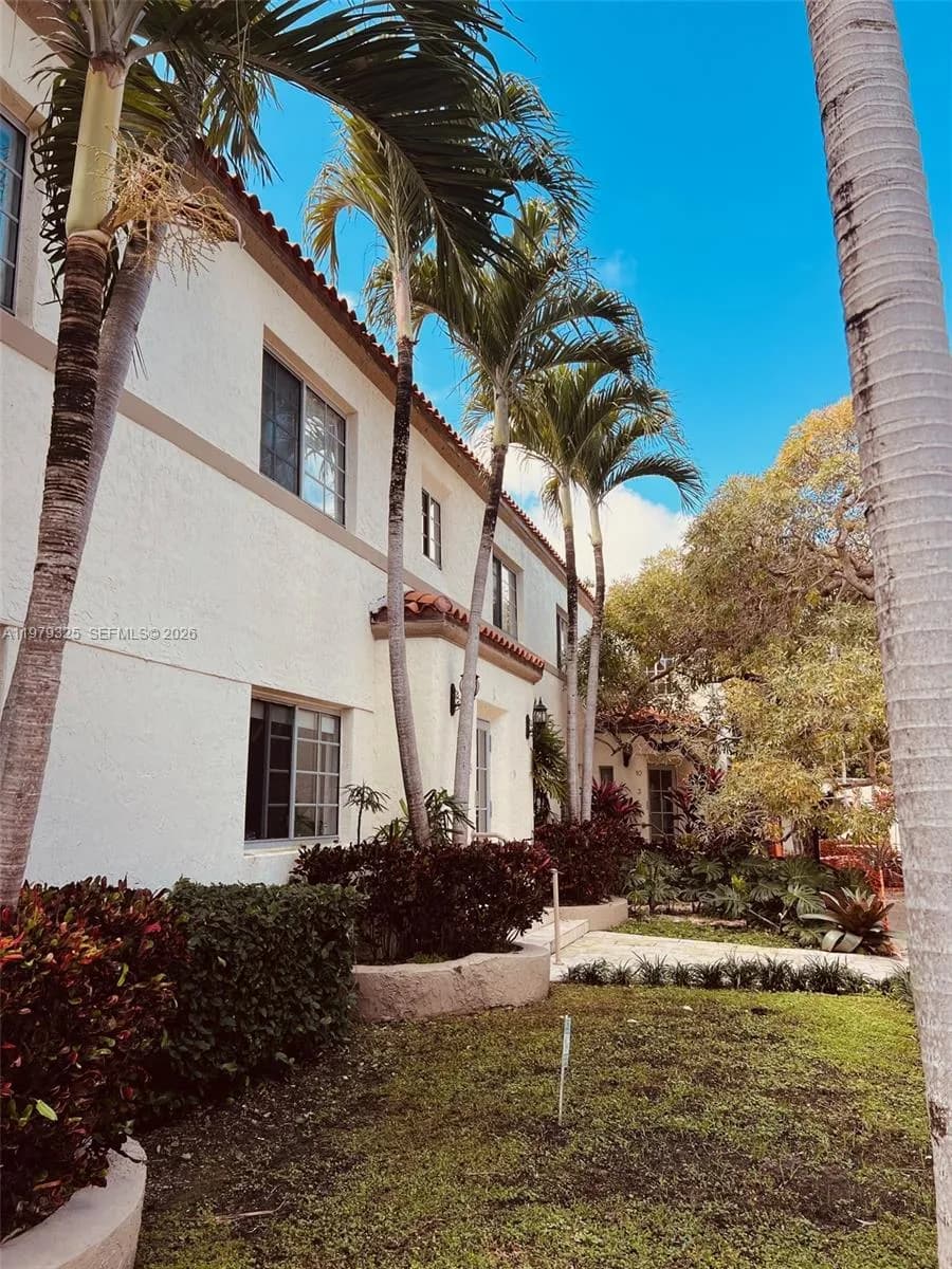 1500 Pennsylvania Ave # 9A, Miami Beach FL 33139