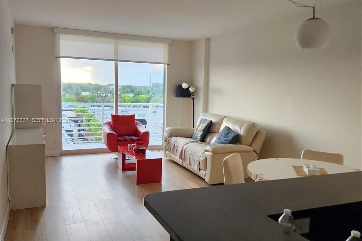 2775 NE 187th St # 510, Aventura FL 33180