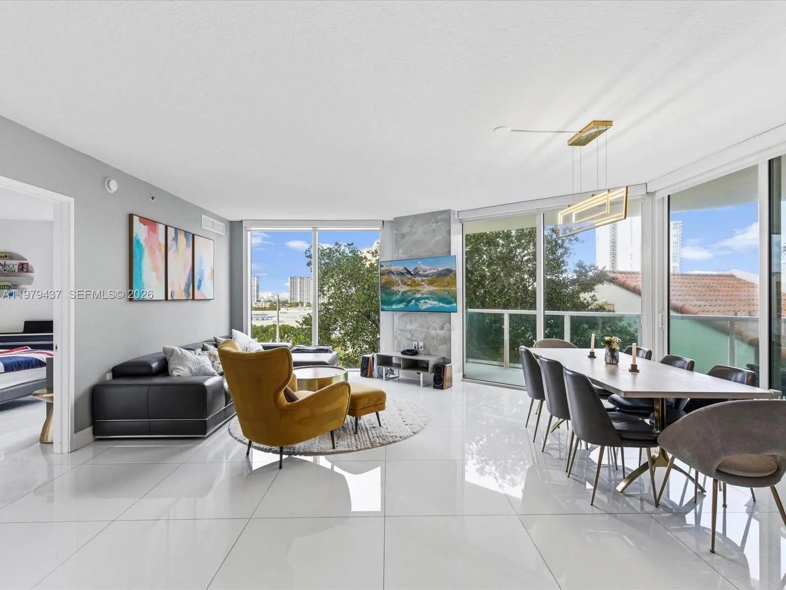 3 bedroom 2 bath for sale at 200 Sunny Isles Blvd # 702, Sunny Isles Beach FL 33160