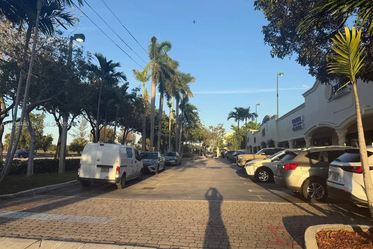 2475 NW 95th Ave # 2, Doral FL 33172