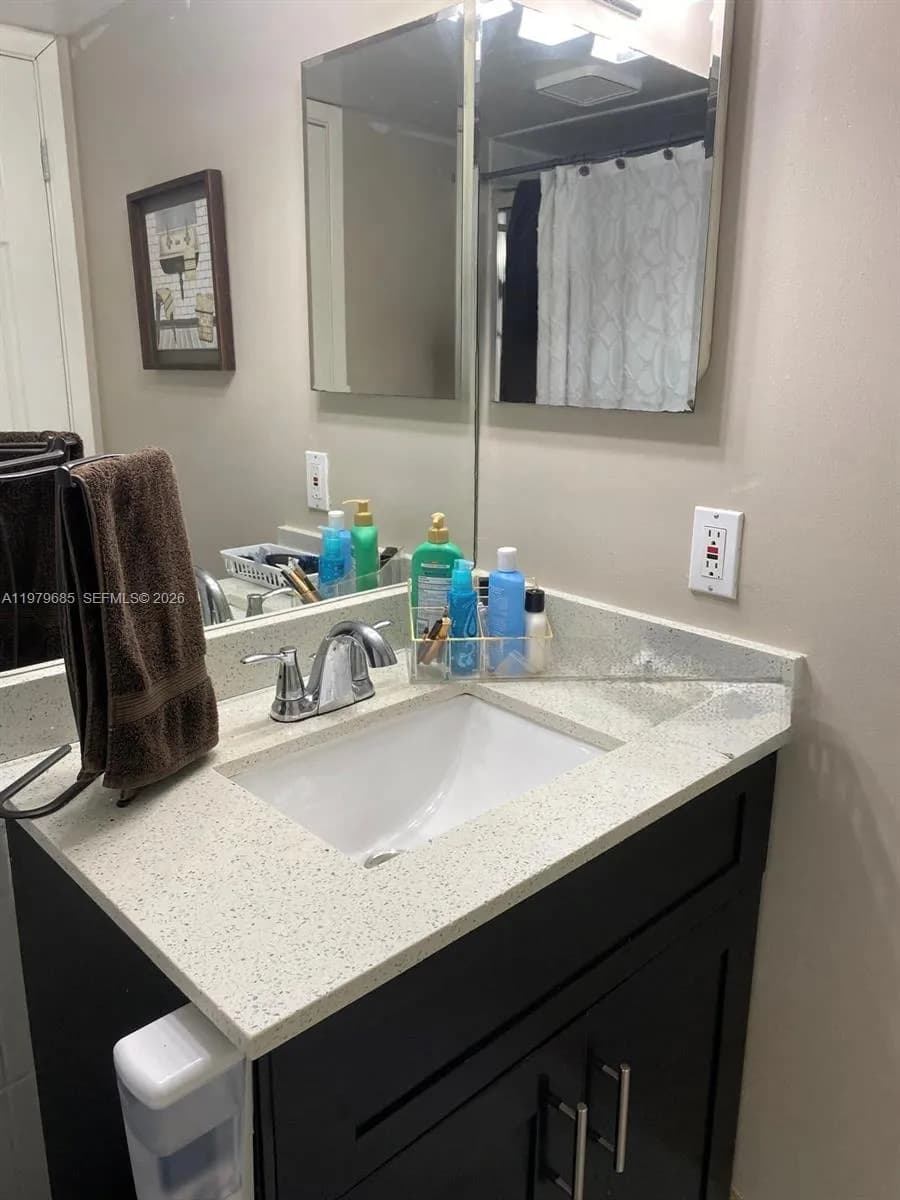 10370 SW 220th St # 102, Cutler Bay FL 33190