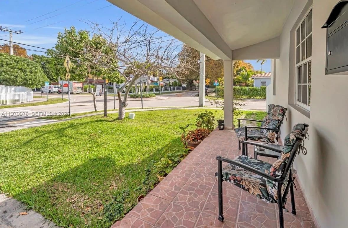 2900 SW 19th St, Miami FL 33145