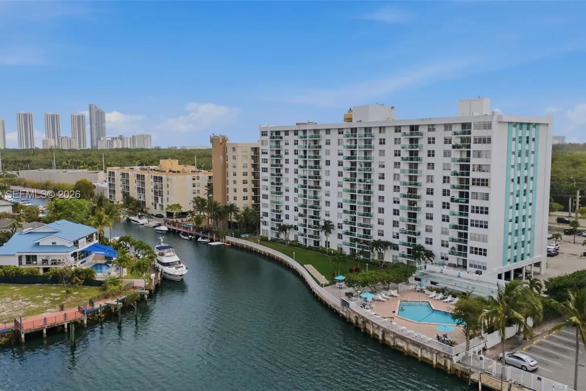 2841 NE 163rd St # 802, North Miami Beach FL 33160