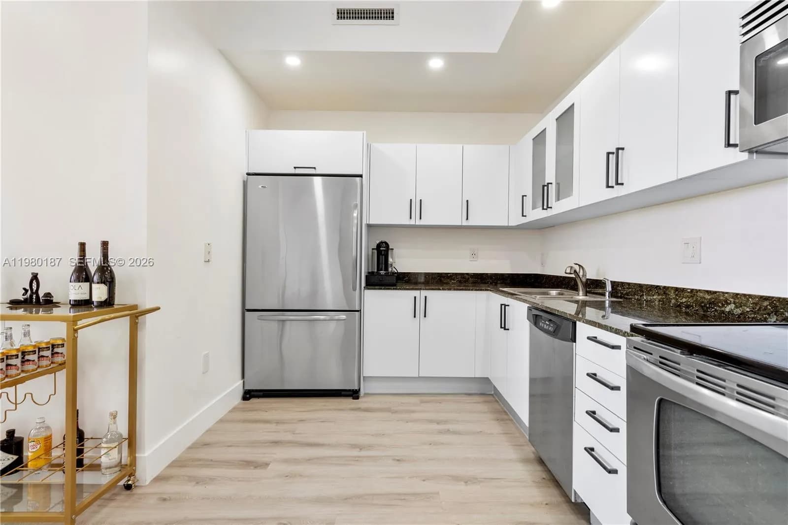 3250 Grand Ave # 507, Miami FL 33133
