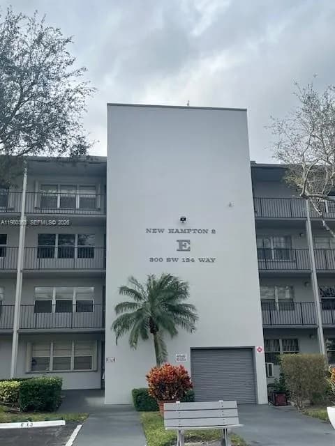 300 SW 134th Way # 102E, Pembroke Pines FL 33027