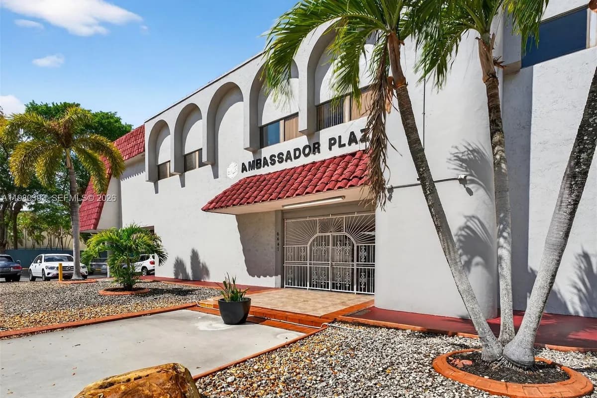 6447 Miami Lakes Dr E # 226C, Miami Lakes FL 33014