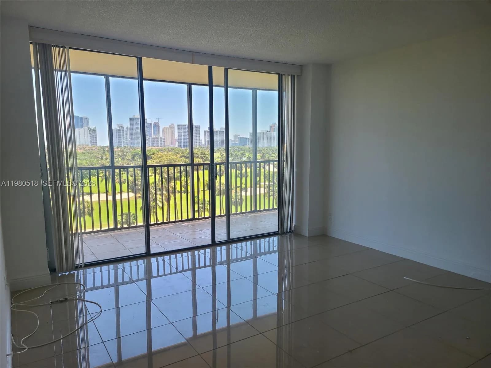 20335 W Country Club Dr # 705, Aventura FL 33180