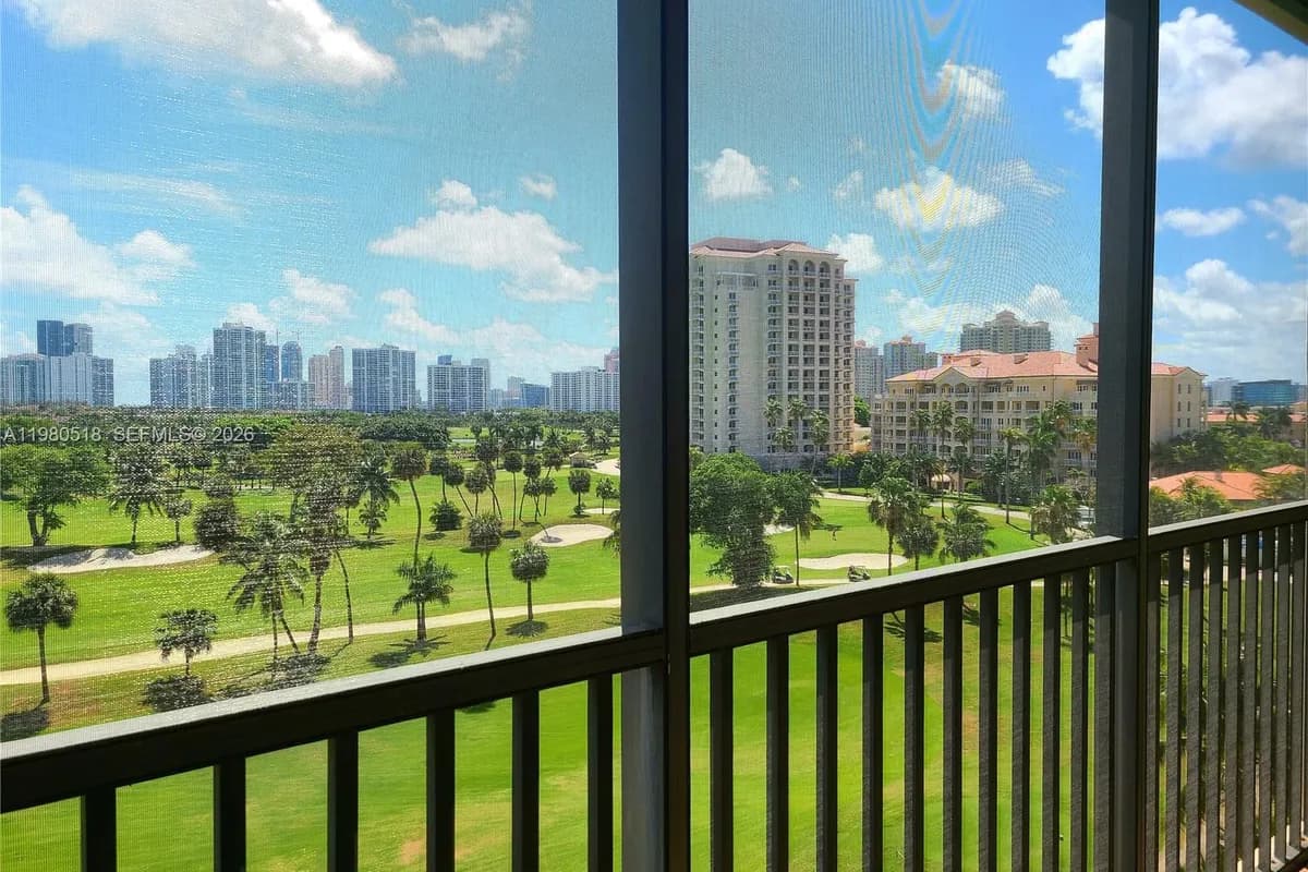 20335 W Country Club Dr # 705, Aventura FL 33180